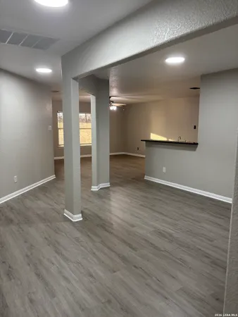 $1,525 | 6547 Luckey Square, San Antonio, TX 78252