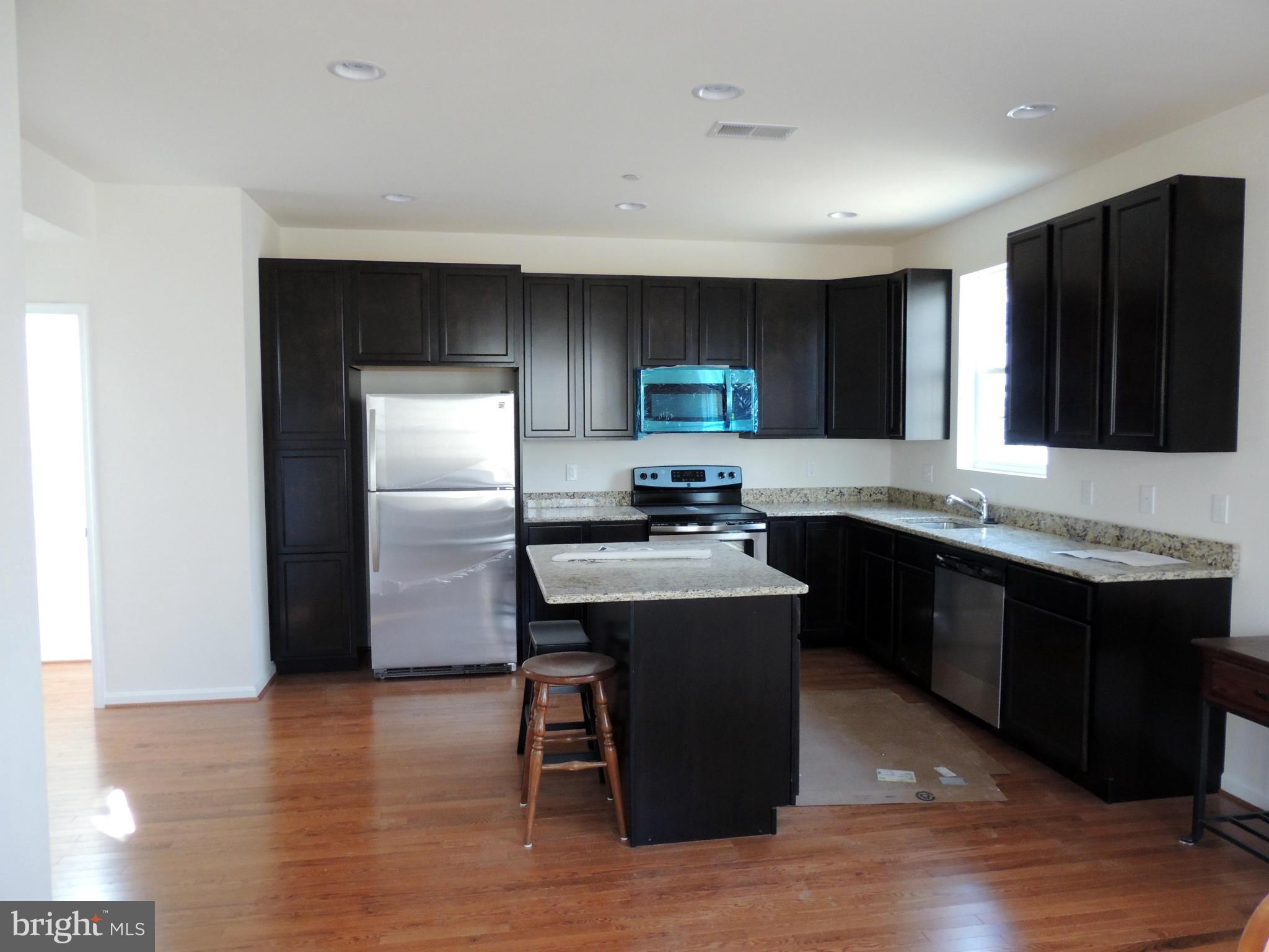 6126 Owings Beach Road Deale, MD 20751 - Photo 7 of 30 Kitchen