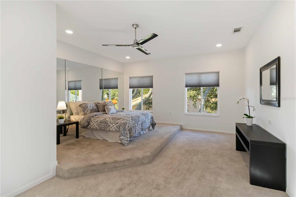 4223 Balmoral Way Sarasota, FL 34238 - Photo 30 of 72