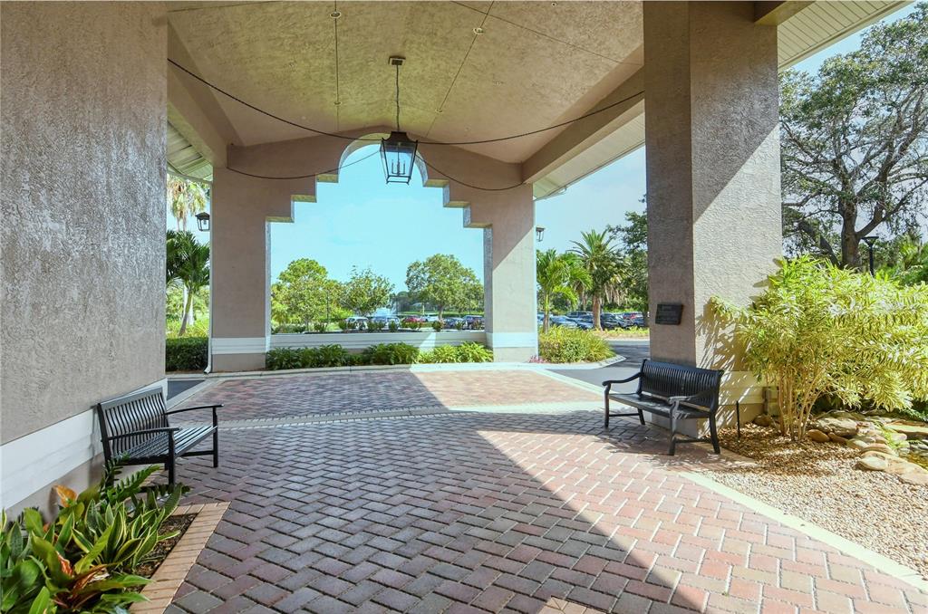 4223 Balmoral Way Sarasota, FL 34238 - Photo 63 of 72