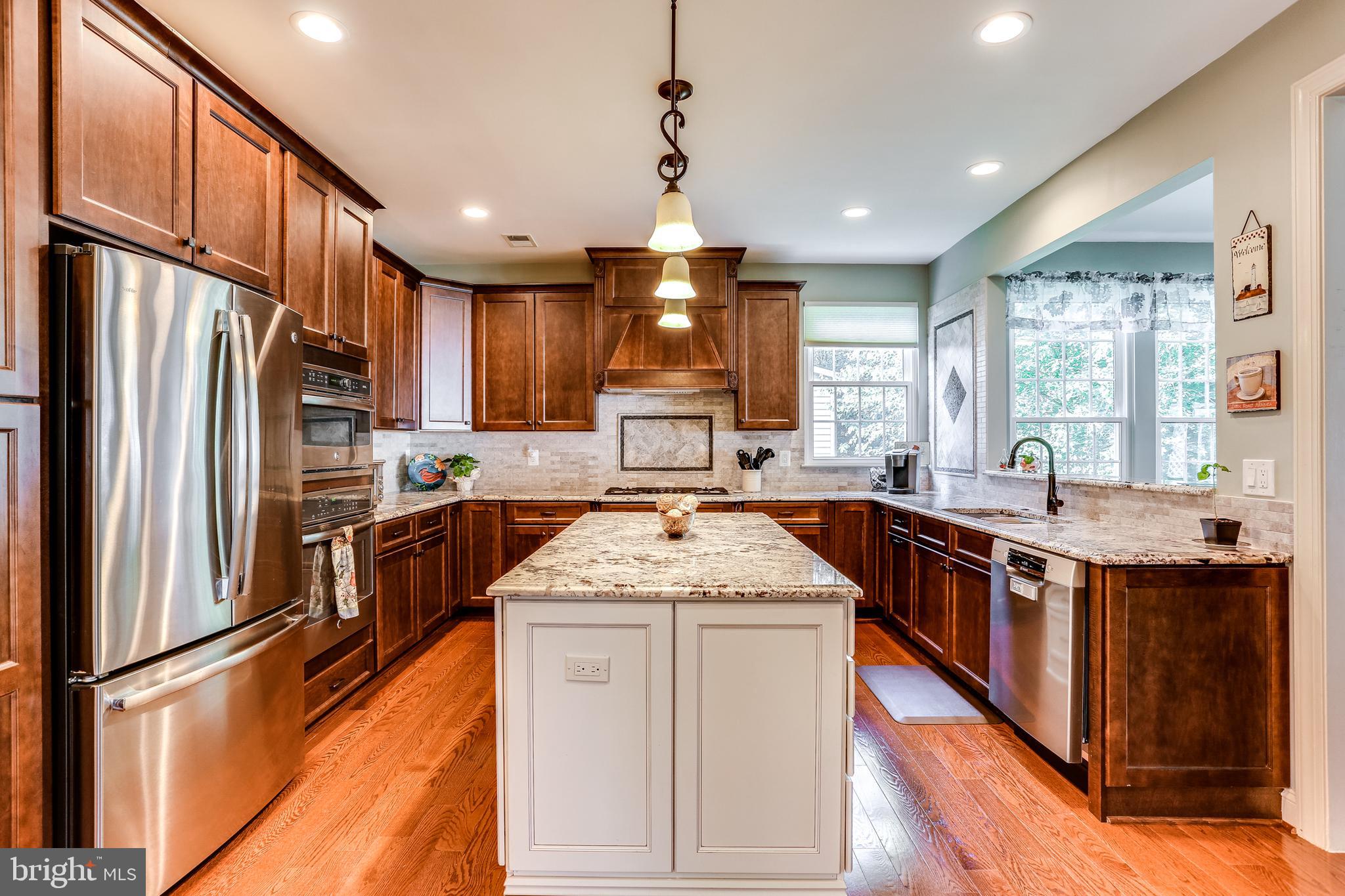 18308 Commandery Way Olney, MD 20832 - Photo 16 of 48 kitchen