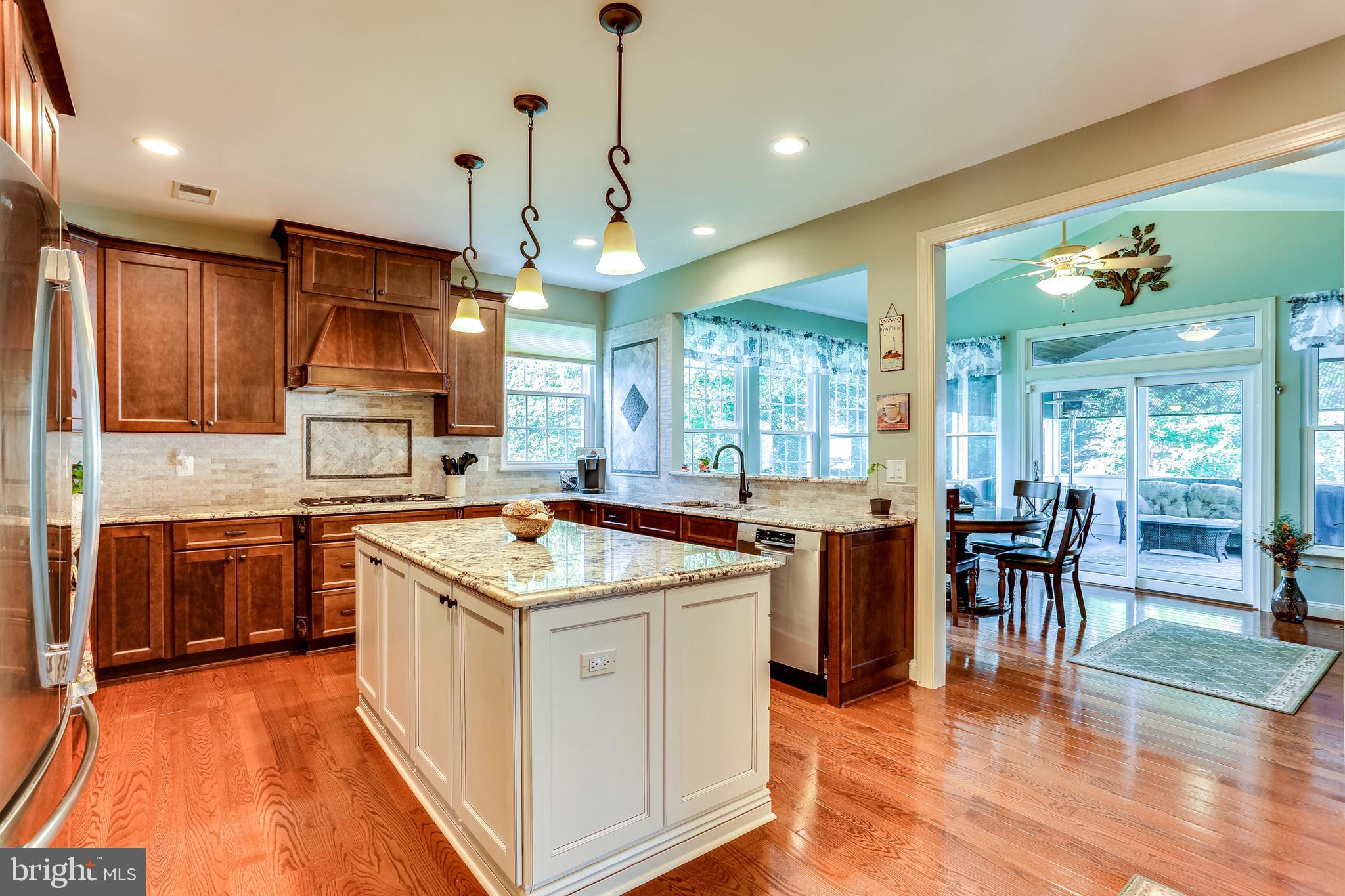 18308 Commandery Way Olney, MD 20832 - Photo 18 of 48 kitchen