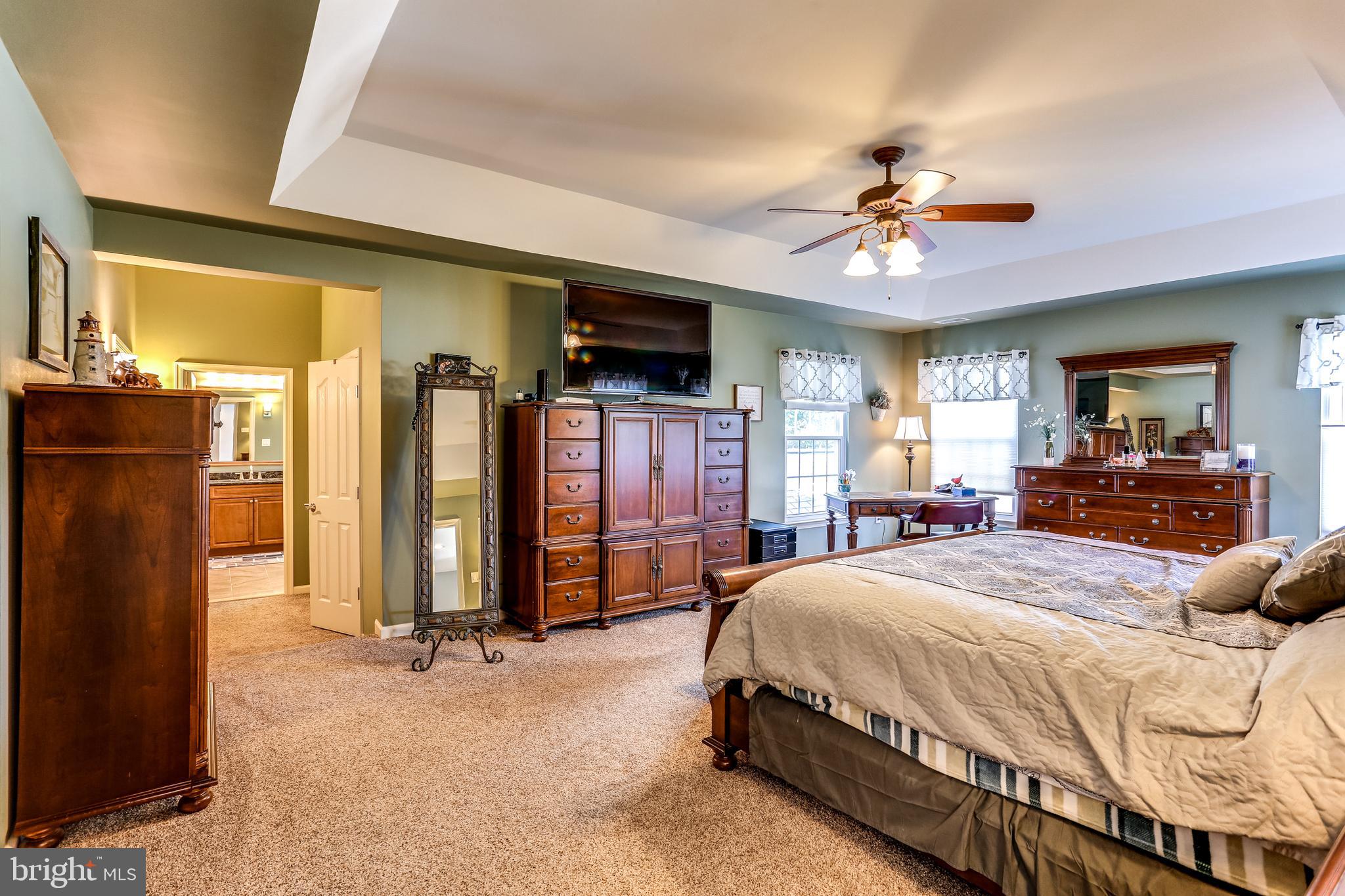 18308 Commandery Way Olney, MD 20832 - Photo 22 of 48 Primary bedroom
