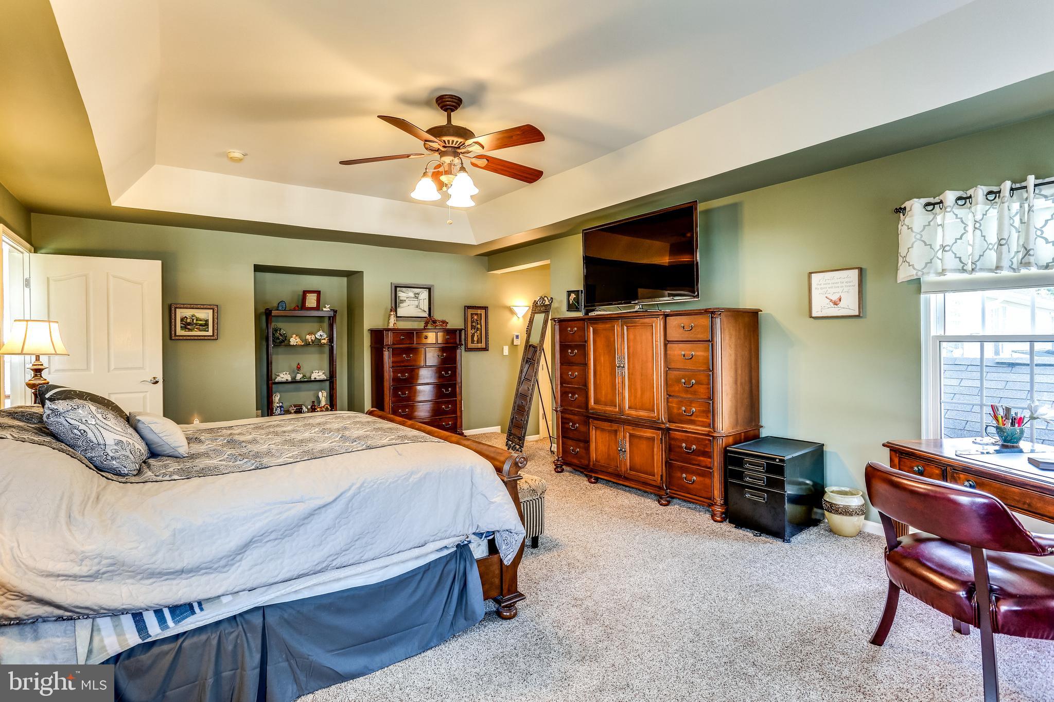 18308 Commandery Way Olney, MD 20832 - Photo 24 of 48 Primary bedroom
