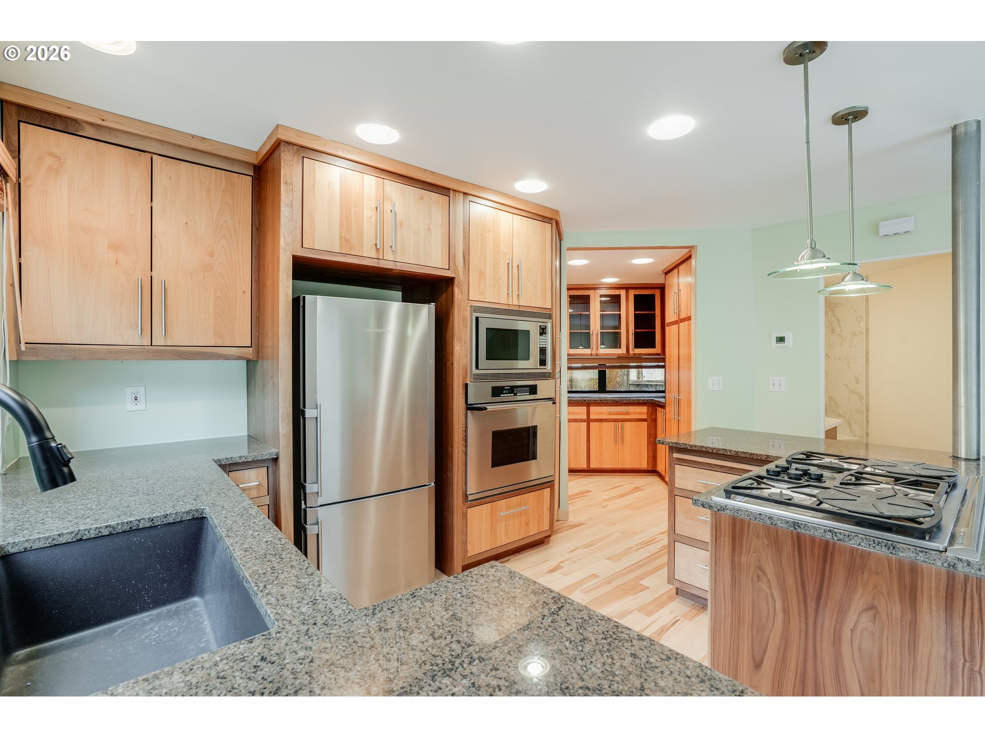 3306 Southwest Fairmount Boulevard Portland, OR 97239 - Photo 11 of 48