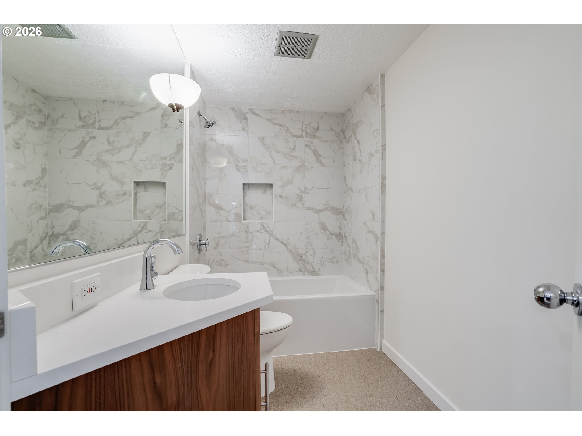 3306 Southwest Fairmount Boulevard Portland, OR 97239 - Photo 15 of 48