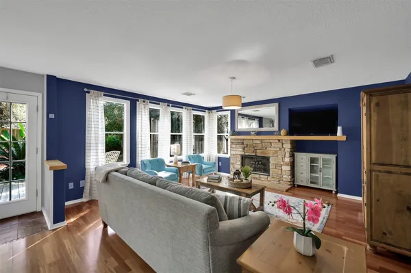 $4,000 | 59 East Autumn Branch Circle, The Woodlands, TX 77382