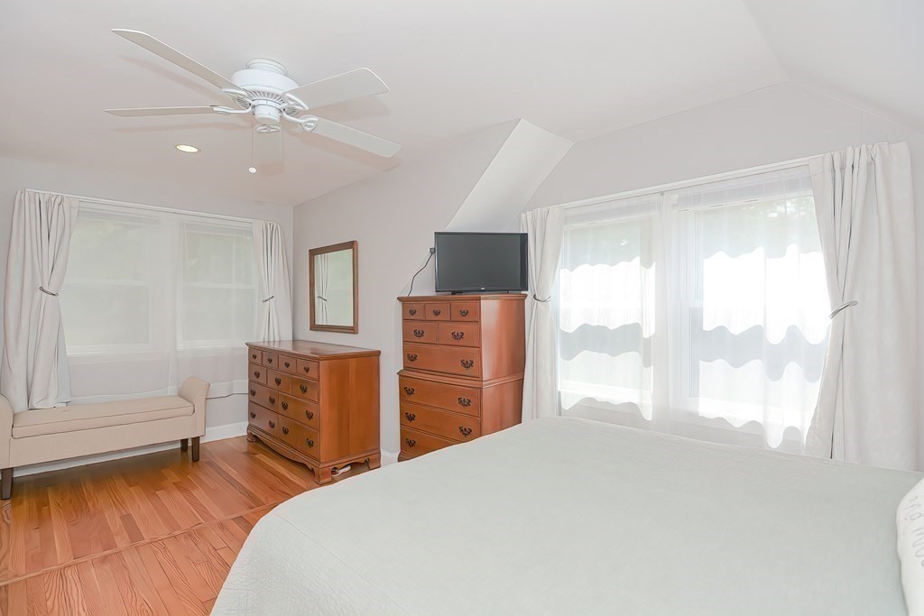 61 Cameron Road Norwood, MA 02062 - Photo 14 of 25 Gallery Image 14