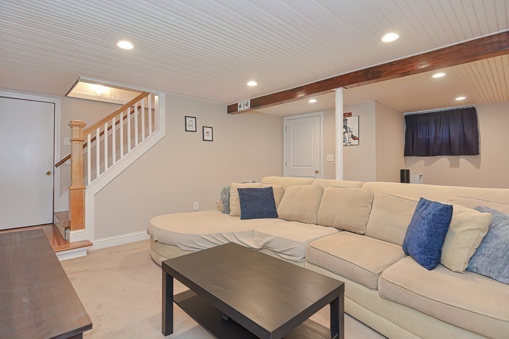 61 Cameron Road Norwood, MA 02062 - Photo 20 of 25 Gallery Image 20