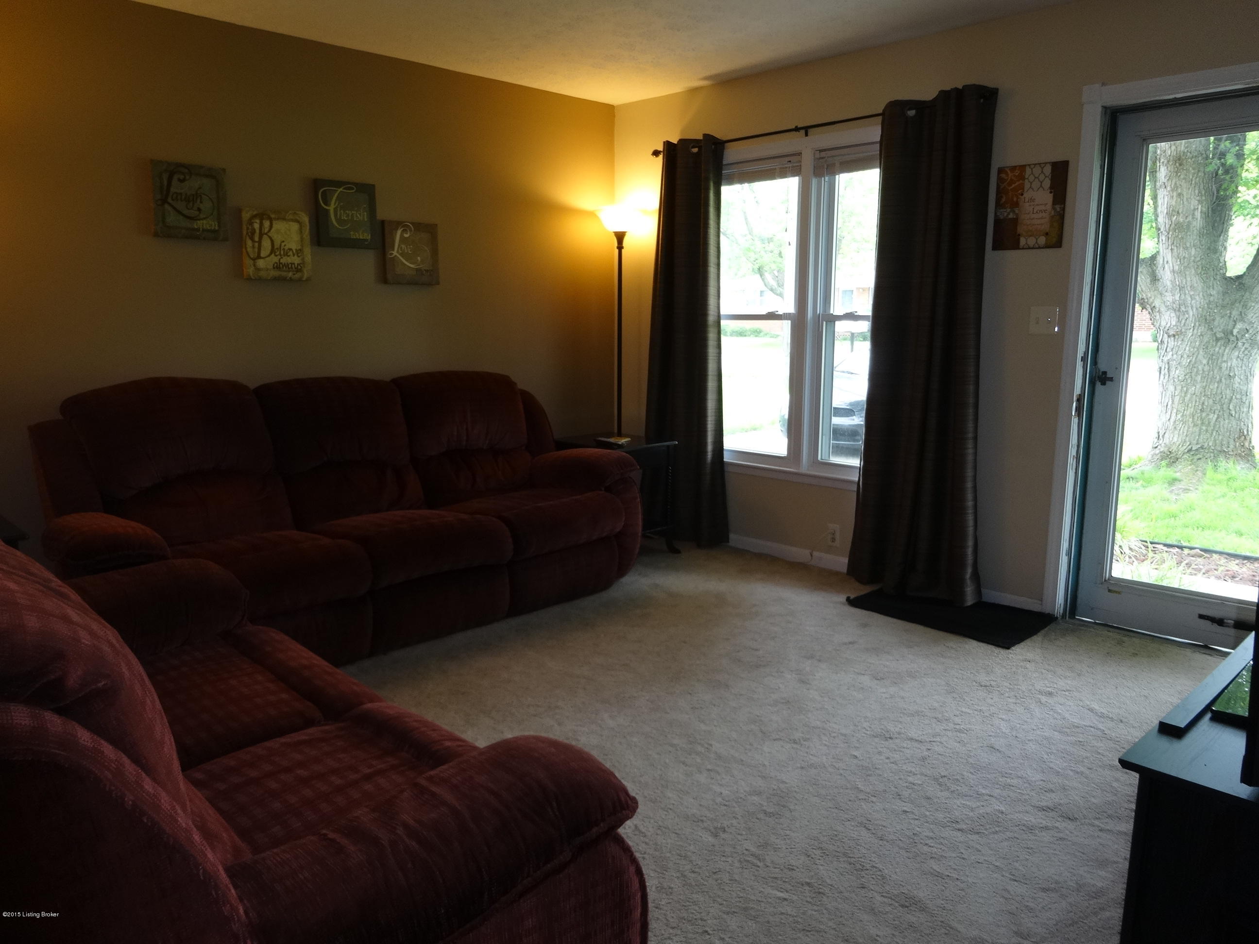 9616 Maple Road Louisville, KY 40229 - Photo 5 of 33 Formal Living Room