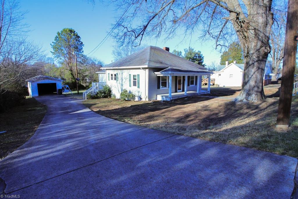 1319 Fieldcrest Road Eden, NC 27288 - Photo 1 of 13 Gallery Image 1