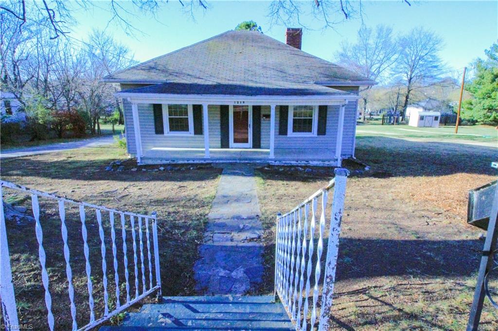 1319 Fieldcrest Road Eden, NC 27288 - Photo 2 of 13 Gallery Image 2