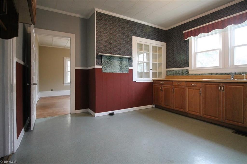 1319 Fieldcrest Road Eden, NC 27288 - Photo 11 of 13 Gallery Image 11