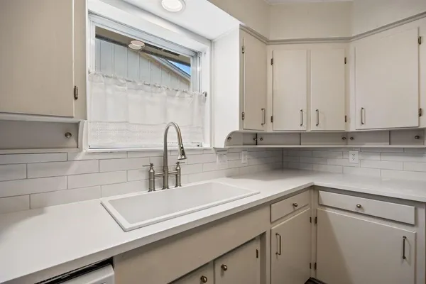 $488,000 | 409 Circleview Drive North, Hurst, TX 76054