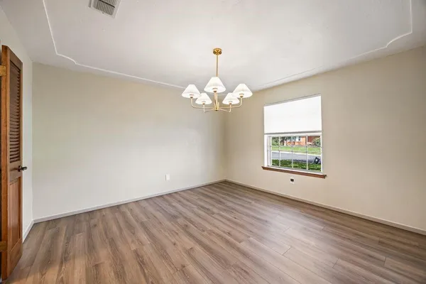 $488,000 | 409 Circleview Drive North, Hurst, TX 76054