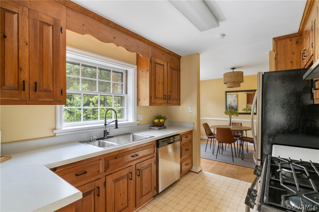 1608 Princeton Road Richmond, VA 23227 - Photo 11 of 32 Gallery Image 11