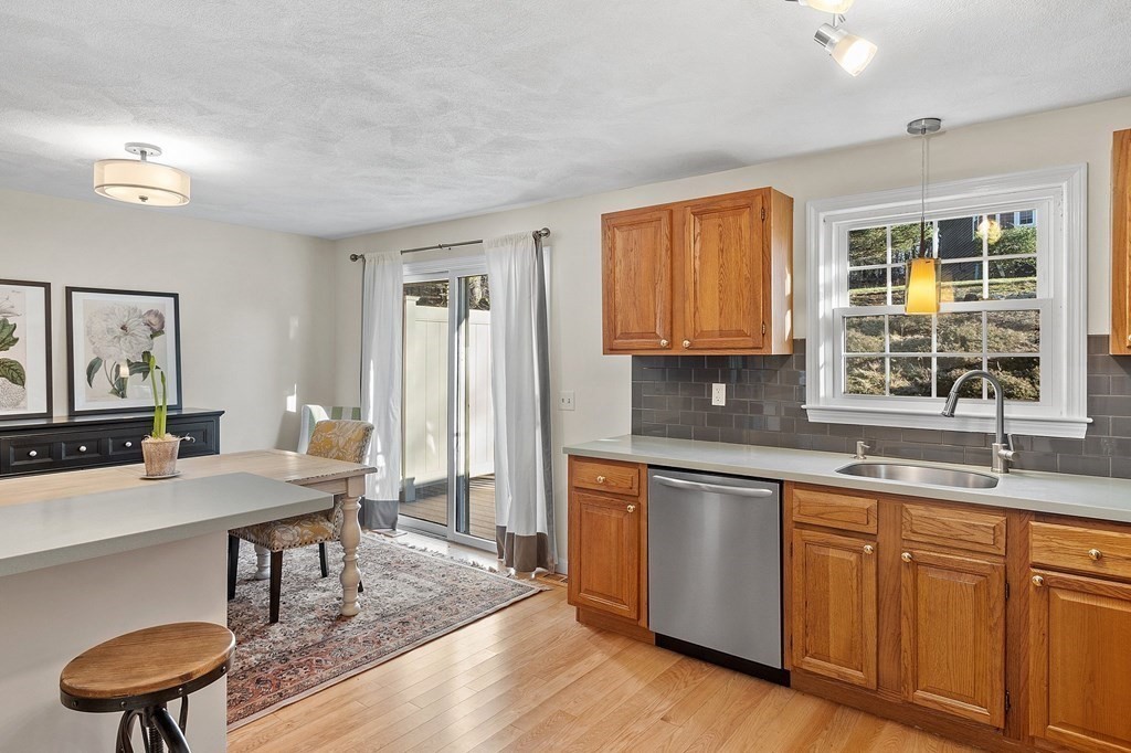 12 Apple Ridge Road, Unit 4 Maynard, MA 01754 - Photo 8 of 29 Gallery Image 8