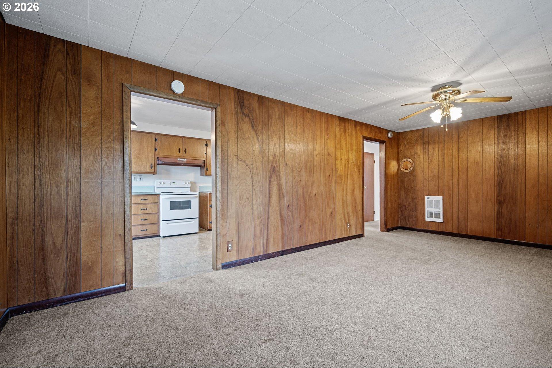 485 South 46th Street Springfield, OR 97478 - Photo 11 of 40 Gallery Image 11