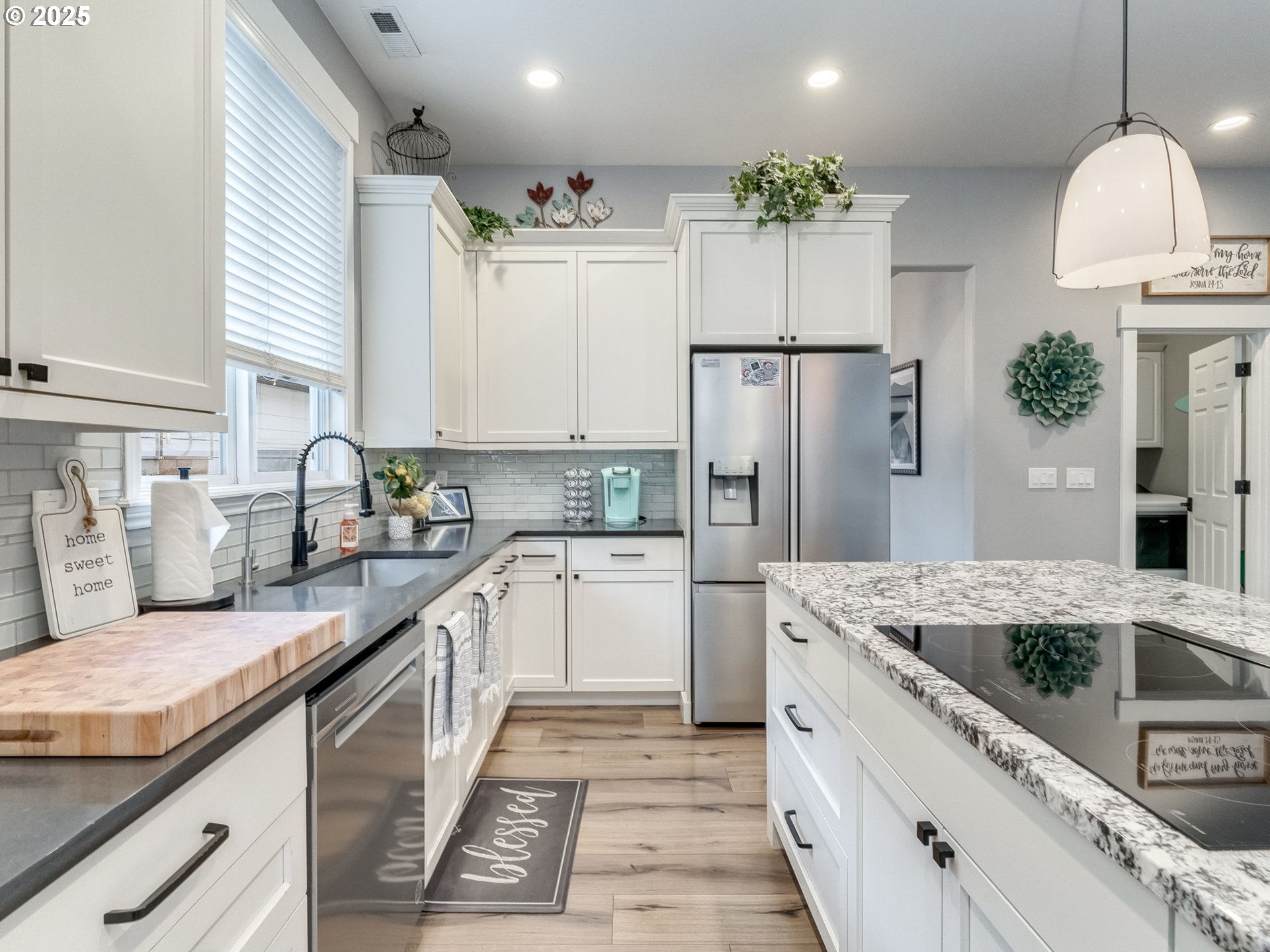 17711 Northeast 25th Street Vancouver, WA 98684 - Photo 13 of 47 Kitchen