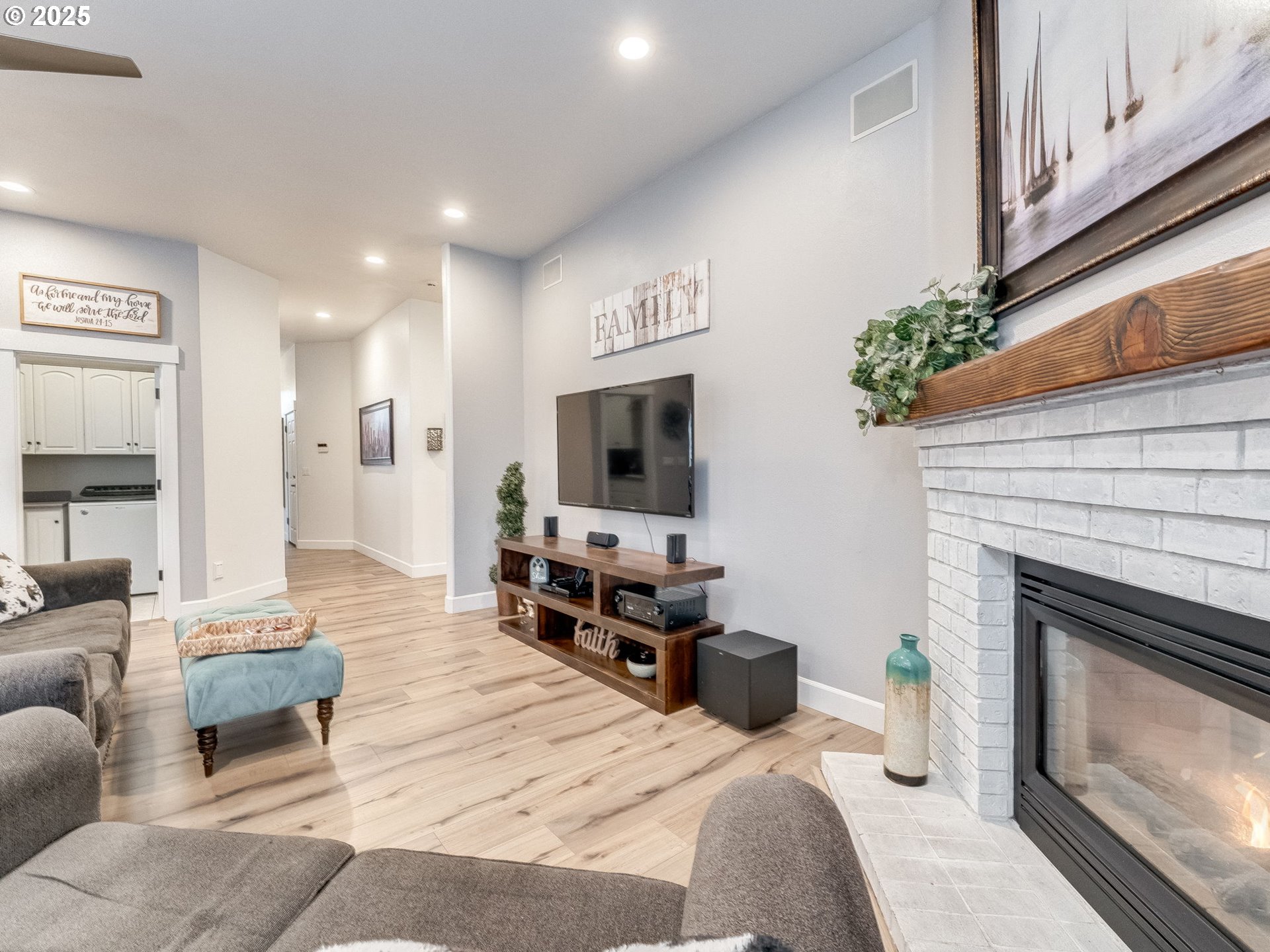 17711 Northeast 25th Street Vancouver, WA 98684 - Photo 18 of 47 Primary Bedroom