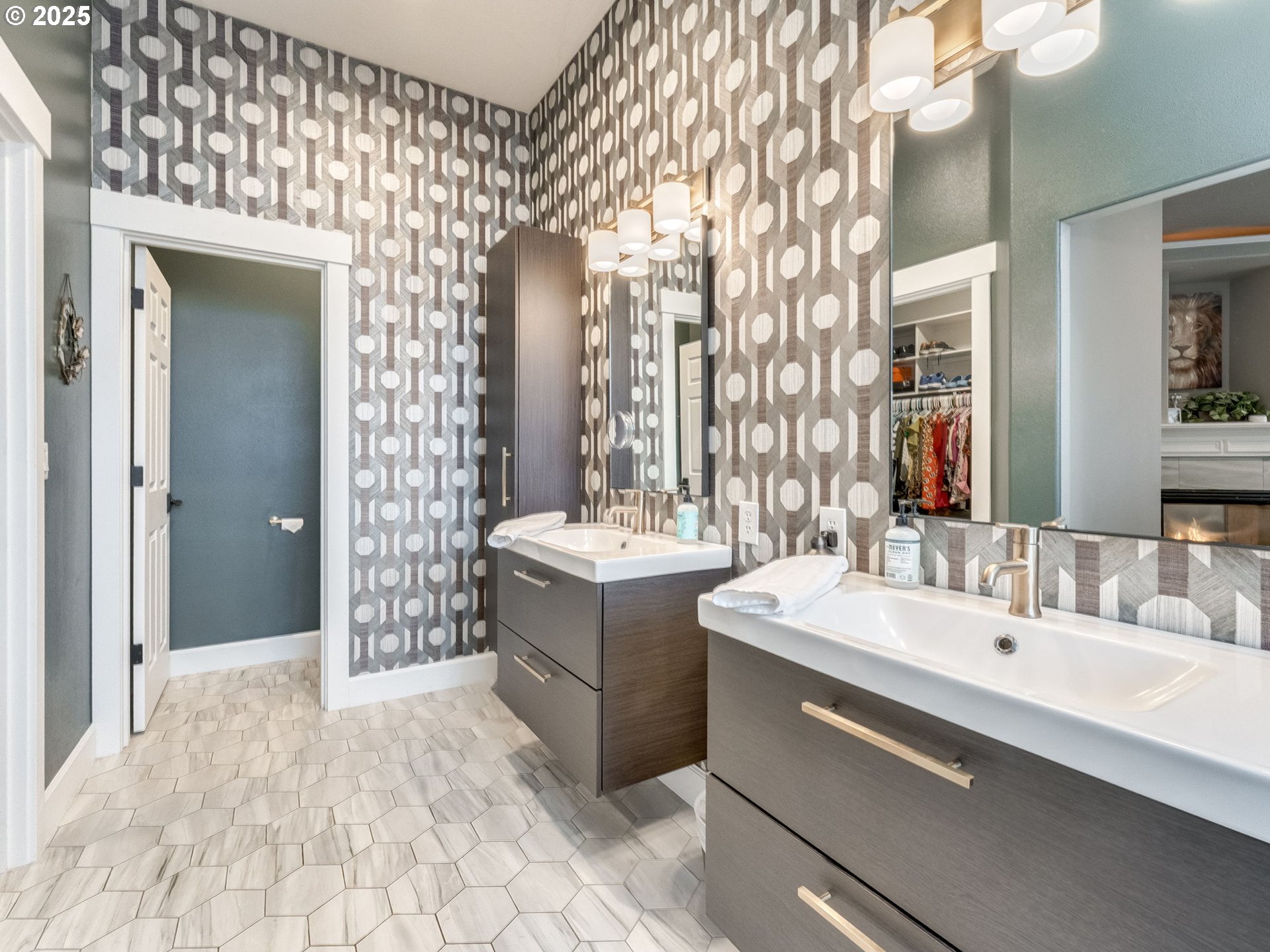 17711 Northeast 25th Street Vancouver, WA 98684 - Photo 23 of 47 Primary Bedroom