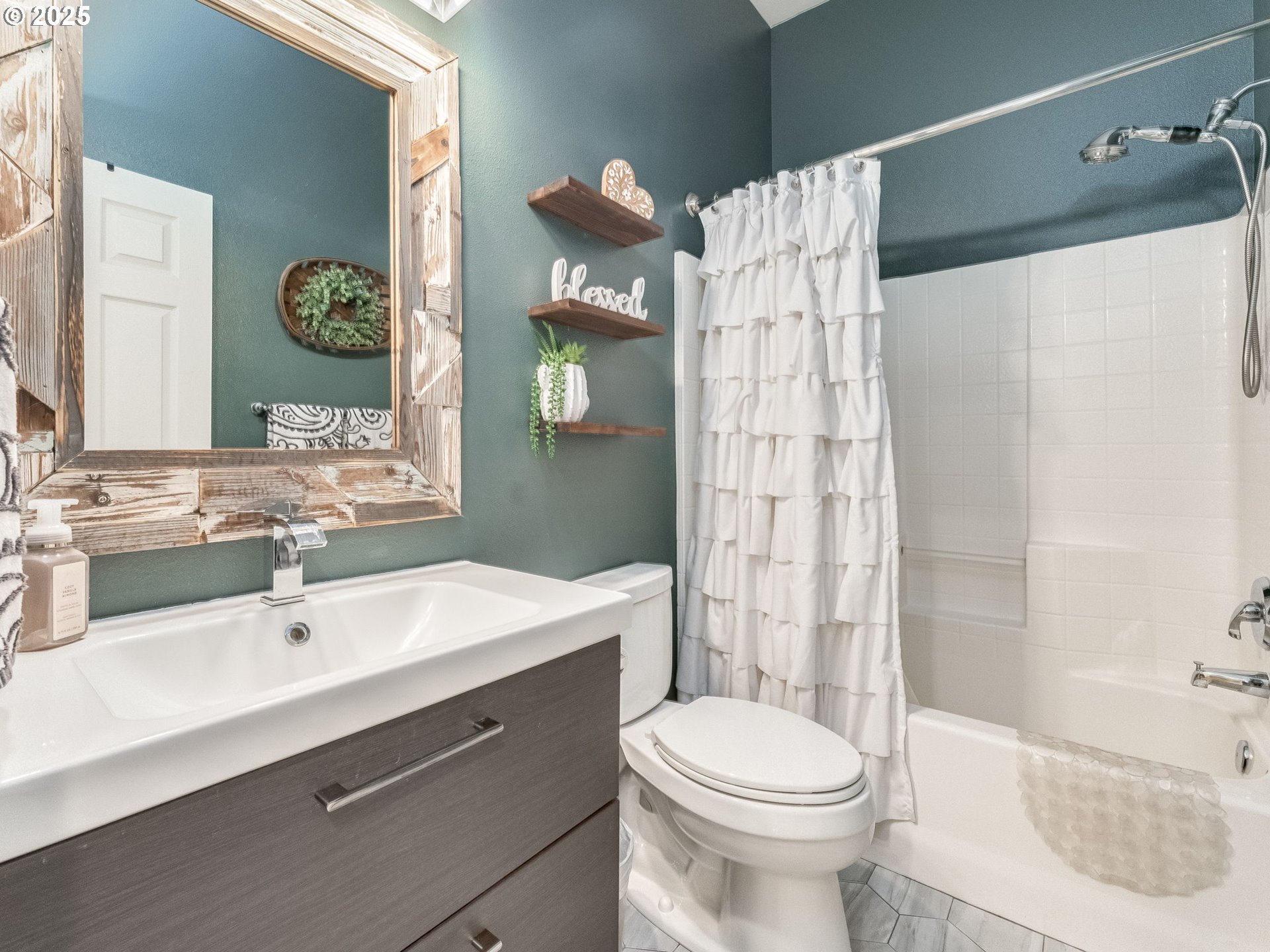 17711 Northeast 25th Street Vancouver, WA 98684 - Photo 30 of 47 Laundry