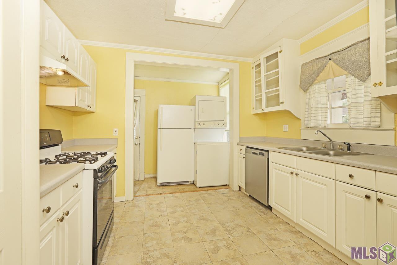 211 Hearthstone Drive Baton Rouge, LA 70806 - Photo 3 of 23