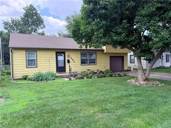 $325,000 | 11405 West 70th Street, Shawnee, KS 66203