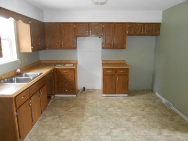 170 Rising Lane La Follette, TN 37766 - Photo 6 of 10 DSCN3183