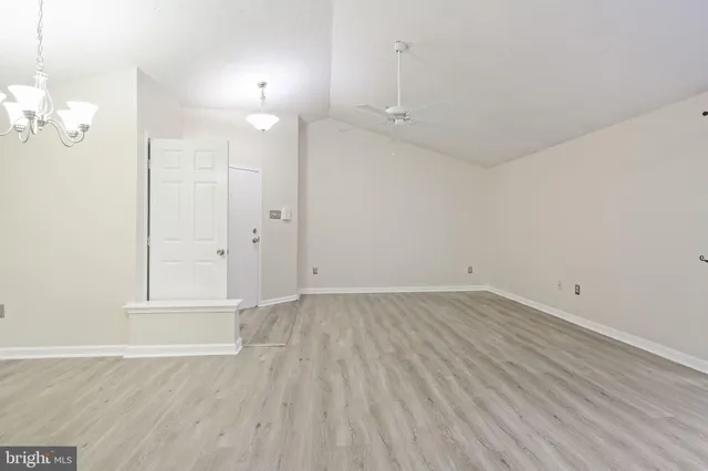 $200,000 | 201 Oak Leaf Circle, Unit 201L, Abingdon, MD 21009