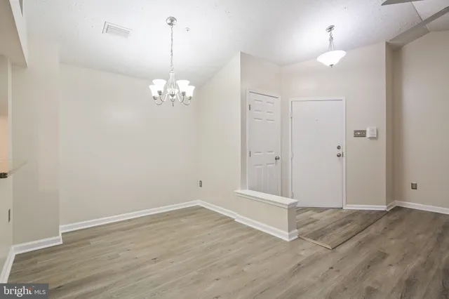 $200,000 | 201 Oak Leaf Circle, Unit 201L, Abingdon, MD 21009