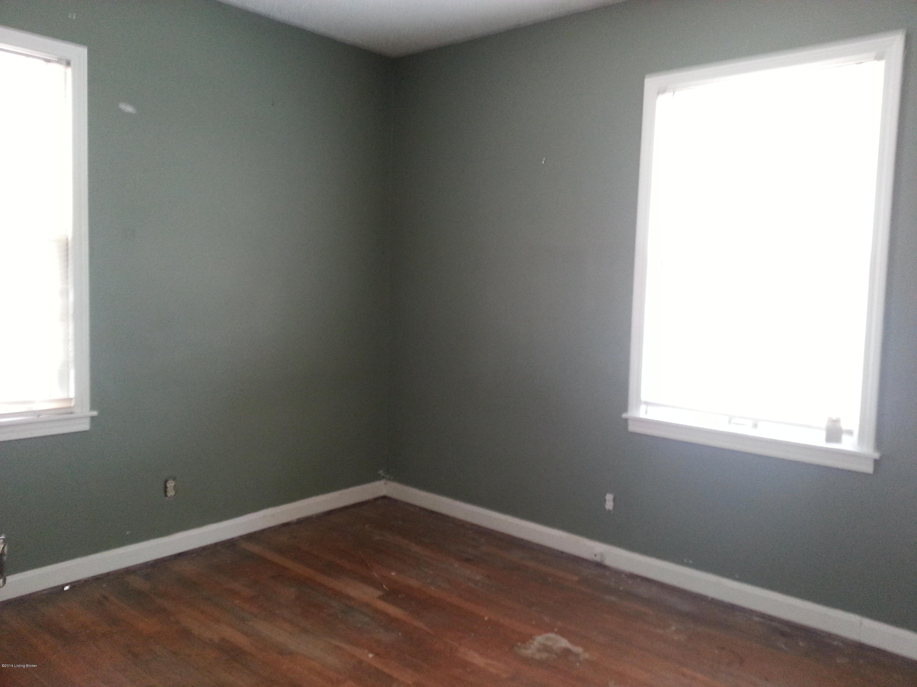 1207 Gallant Fox Run Road Lyndon, KY 40242 - Photo 16 of 22 Back right bedroom