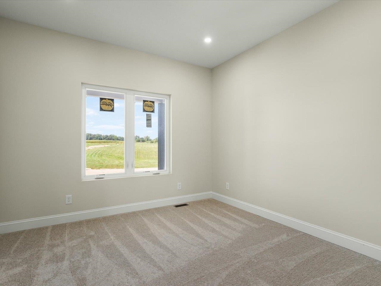 8531 Blue River Road Rockford, IL 61107 - Photo 20 of 28 Gallery Image 20