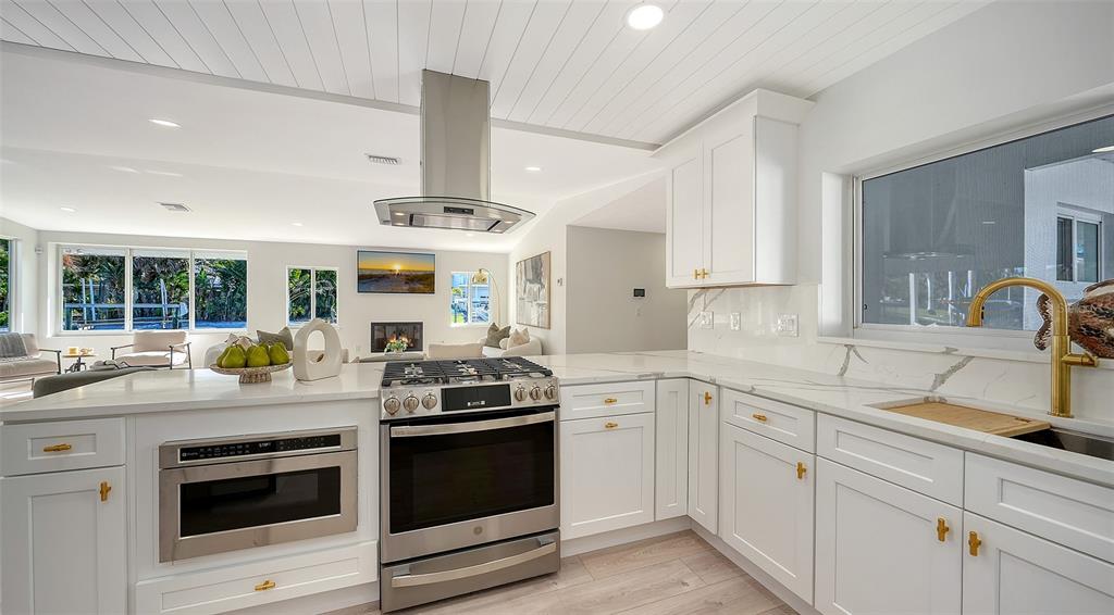 339 Treasure Boat Way Sarasota, FL 34242 - Photo 30 of 96