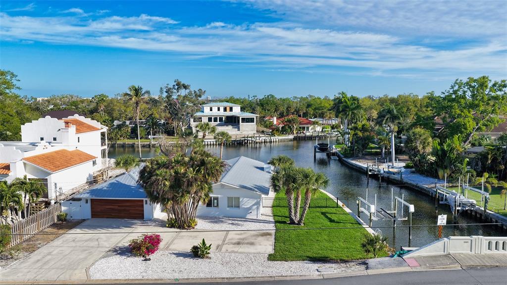 339 Treasure Boat Way Sarasota, FL 34242 - Photo 6 of 96