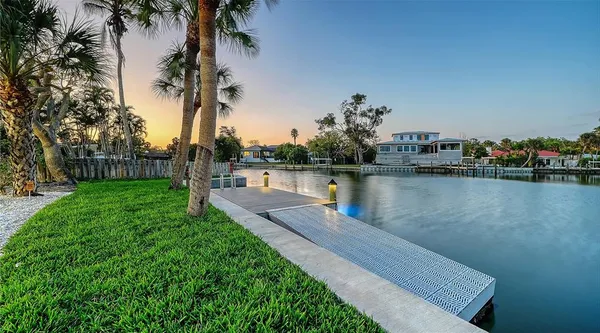 $3,000,000 | 339 Treasure Boat Way, Sarasota, FL 34242