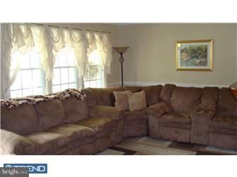125 Haines Mill Road Delran, NJ 08075 - Photo 3 of 12 Living Room