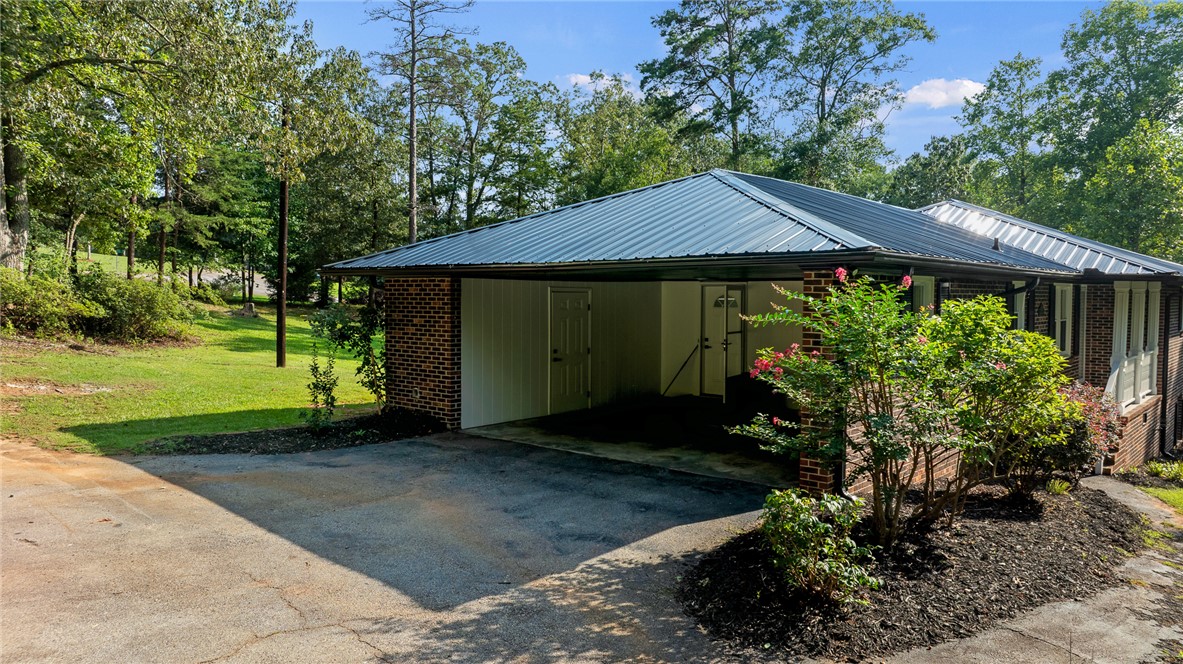 1025 Phillips Road Anderson, SC 29625 - Photo 5 of 25