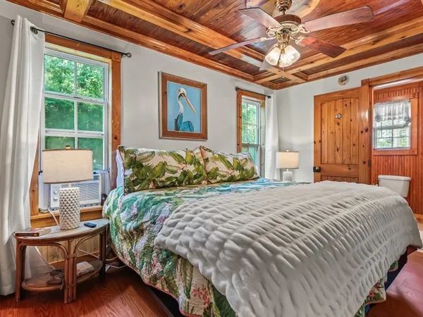 $295,000 | 69 Suwannee Avenue, Panacea, FL 32346