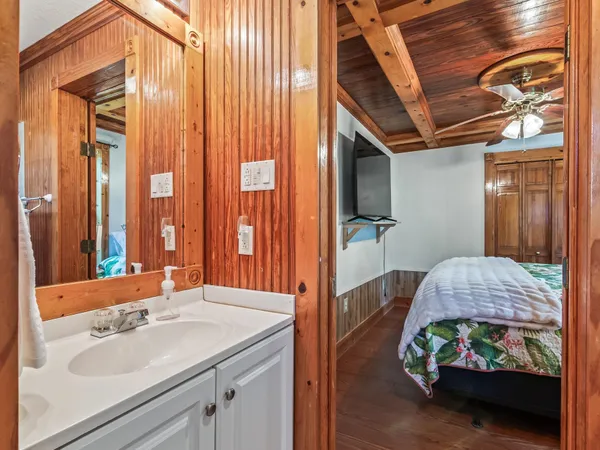 $295,000 | 69 Suwannee Avenue, Panacea, FL 32346