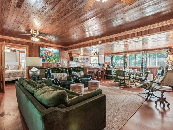 $295,000 | 69 Suwannee Avenue, Panacea, FL 32346