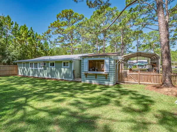 $295,000 | 69 Suwannee Avenue, Panacea, FL 32346