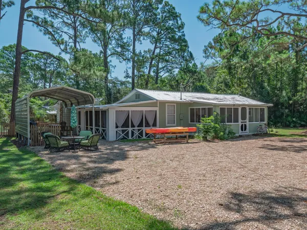 $295,000 | 69 Suwannee Avenue, Panacea, FL 32346