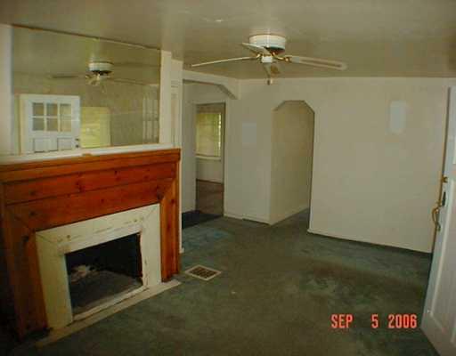 231 Hulton Road Penn Hills, PA 15147 - Photo 3 of 8 Living Room.