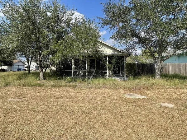$179,000 | 401 East 6th Street, Bishop, TX 78343
