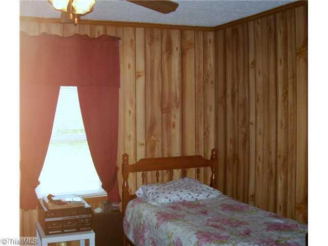2nd Bedroom.