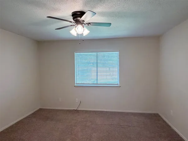 $1,295 | 410 Linden Street, Unit B, Bastrop, TX 78602