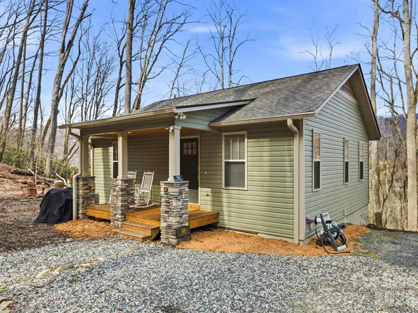$469,000 | 98 Harmony Hl Lane, Mars Hill, NC 28754