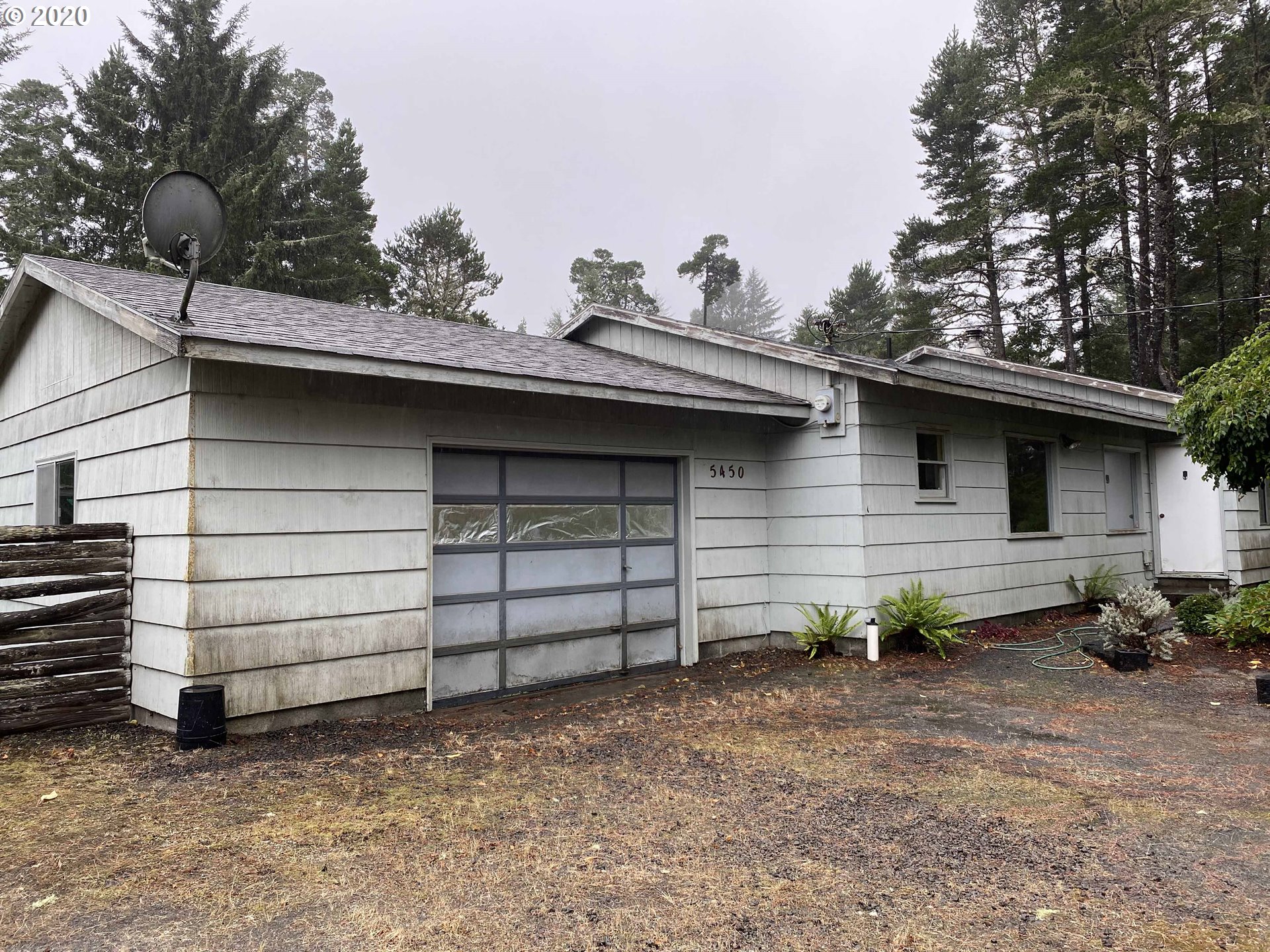 5450 Friendly Acres Road Florence, OR 97439 - Photo 1 of 32 Gallery Image 1