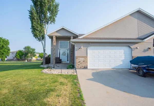 $284,990 | 3221 11th Avenue South, Moorhead, MN 56560